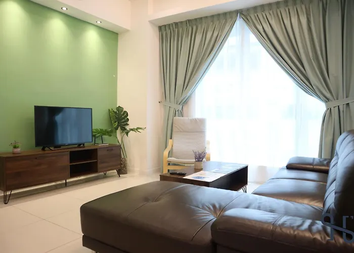 Homesuite\' Home At Sutera Avenue