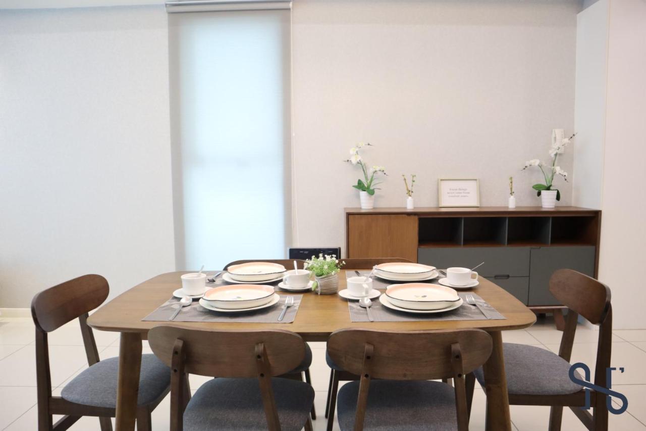 Homesuite' At Sutera Avenue